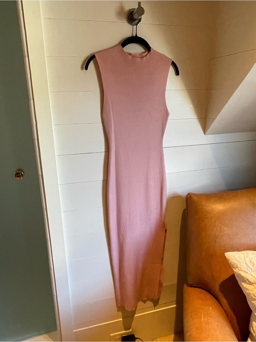 Sleeveless Mauve Midi Knit Dress